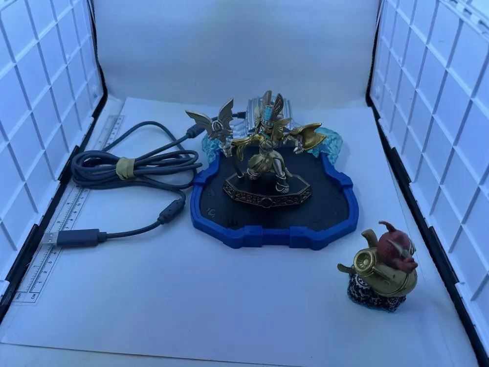 Activision Skylanders Superchargers Portal Power Xbox 360 87504790 W 2 Figures